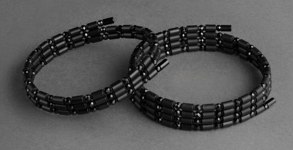 コアフォースループ ブラックスピネル　COREFORCE LOOP BLACK SPINEL